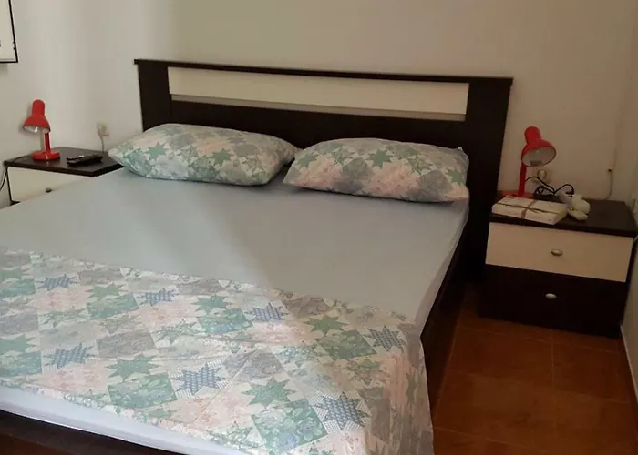 Gal * Podgora (Split-Dalmatia)